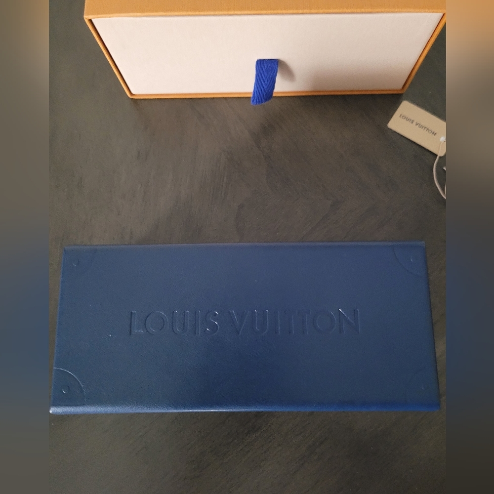 Louis Vuitton Arizona Dreams sunglasses - Picture 9 of 11